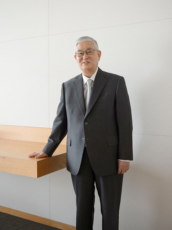 設立者（奥田）のポートレート